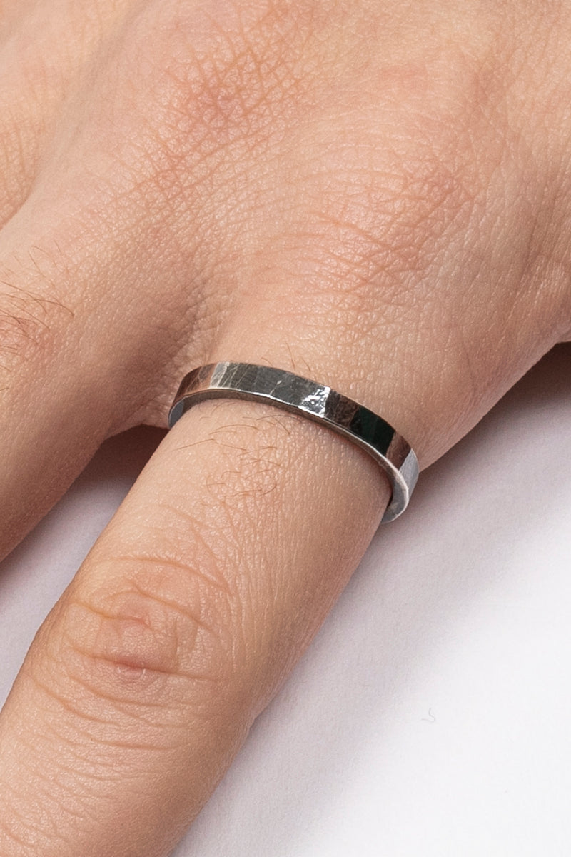 Hammered Ring Silber Oxidiert